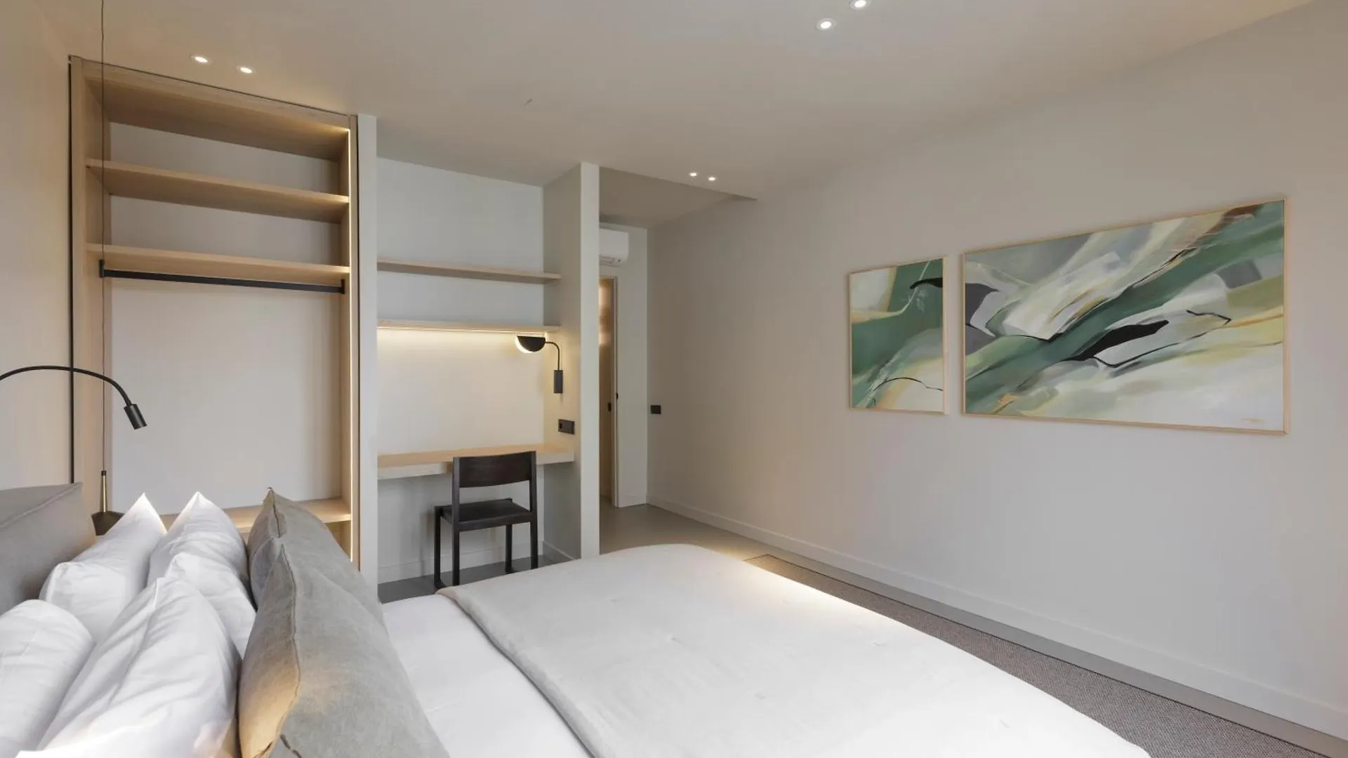 The Diagonal Sagrada By Sweett Apartment Barcelona 0*,  Spain