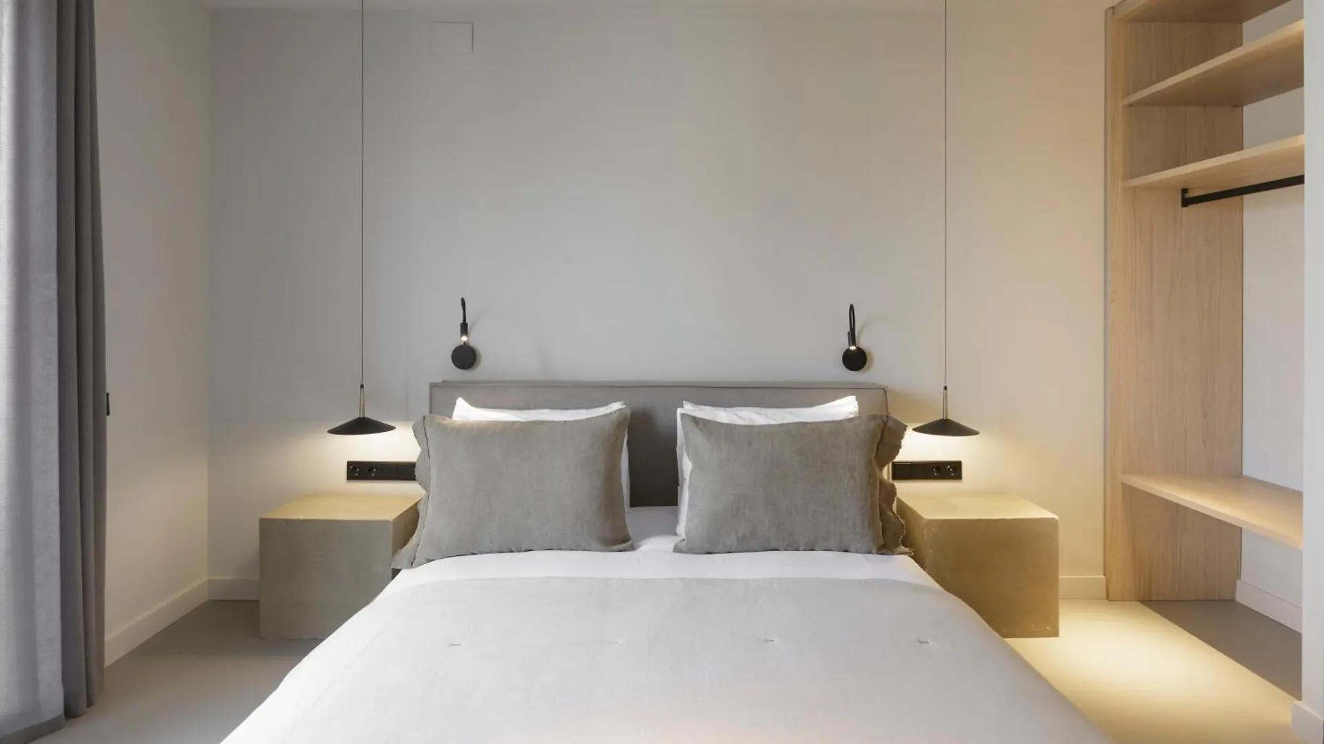 The Diagonal Sagrada By Sweett Apartment Barcelona